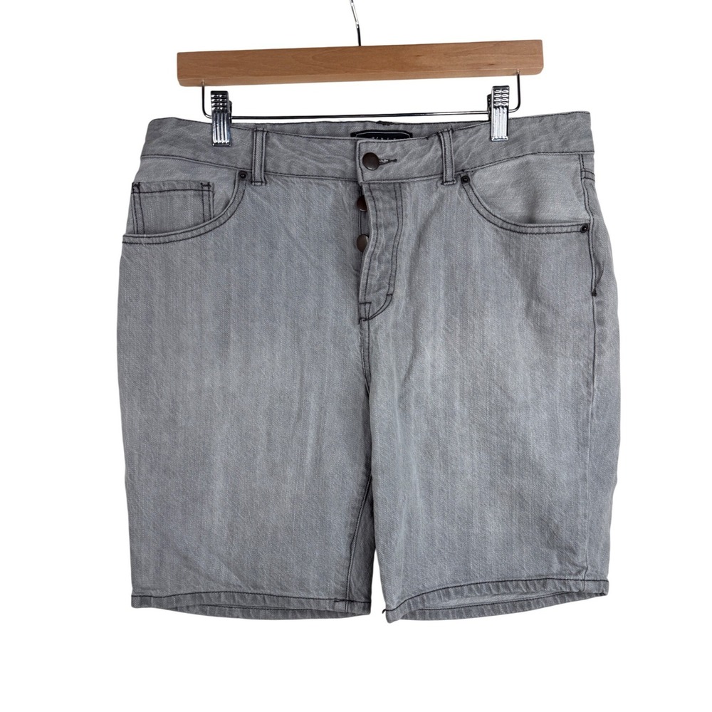 21 Men Bermuda Button Fly Classic Shorts size 33 Gray Denim